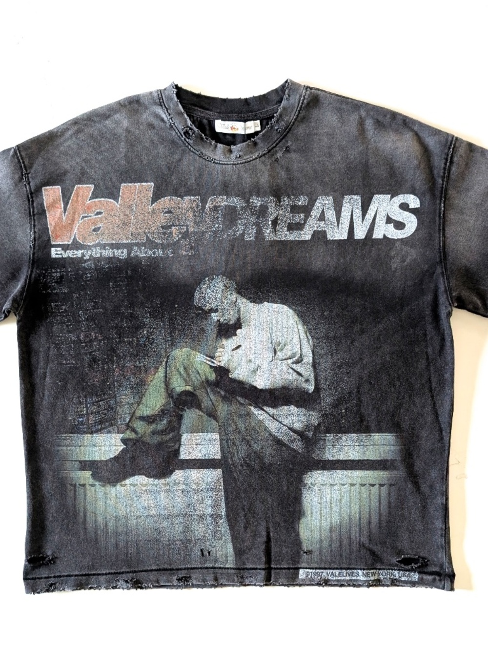 VALE USA Valley Dreams Stanley Distressed Graphic T-Shirt Faded Black Mens L NWT